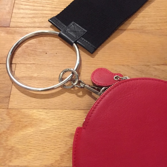 SOLD Jacquemus Le Haricot Bandoulière Crossbody - Picture 4 of 6